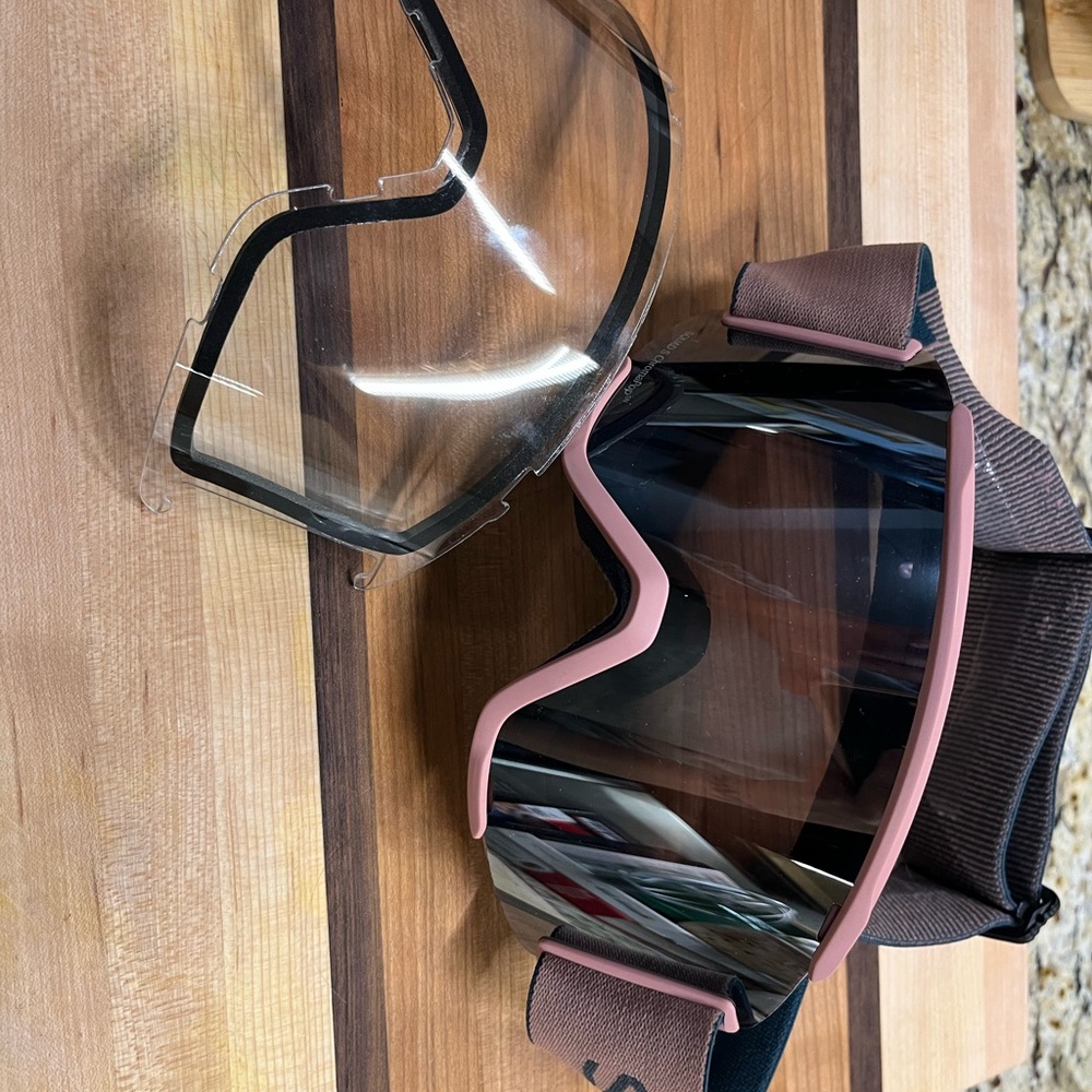 SMITH Pink and Black Ski Goggles with Extra Lens